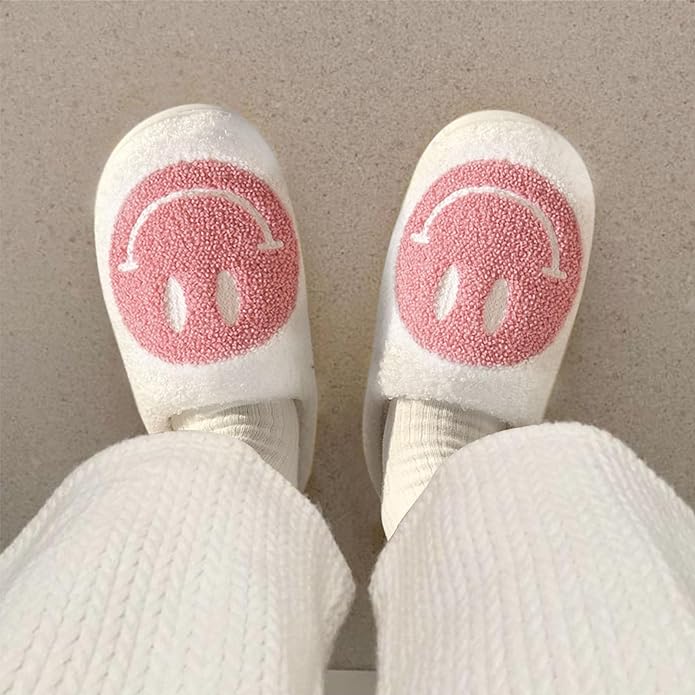 Smile Face Slippers in Pink